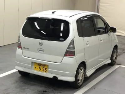 Nissan MOCO