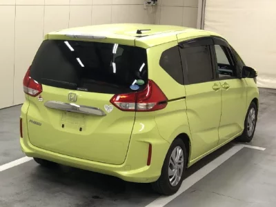 Honda FREED  с аукциона в Японии