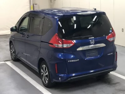 Honda FREED  с аукциона в Японии
