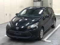 Toyota AQUA лот № 3065 оценка 4  с аукциона в Японии 2