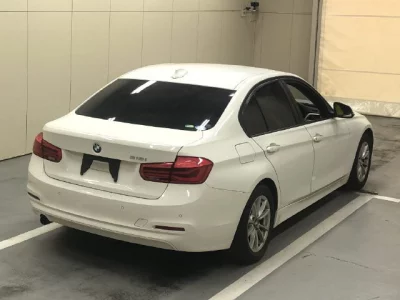 BMW 3-Series  с аукциона в Японии