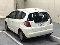 Honda FIT лот № 3084 оценка 4  с аукциона в Японии 1