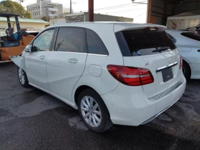 Mercedes-Benz B CLASS