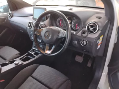 Mercedes-Benz B CLASS