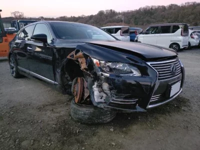 Lexus LS