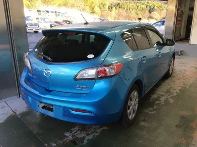 Mazda AXELA  с аукциона в Японии