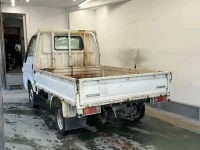 Mazda BONGO лот № 1005 оценка 3.5  с аукциона в Японии 1