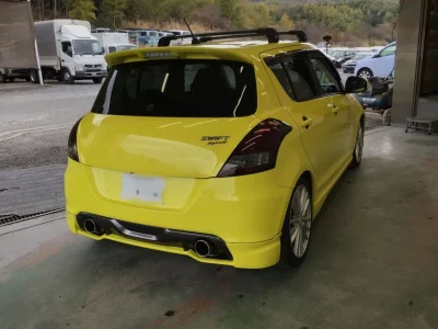 Suzuki SWIFT