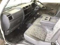 Mazda BONGO лот № 7570 оценка 3.5  с аукциона в Японии 5