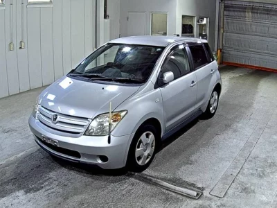 Toyota IST