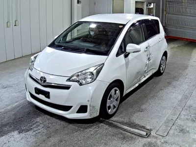 Toyota RACTIS  с аукциона в Японии