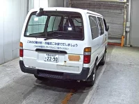 Toyota HIACE VAN лот № 4546 оценка R  с аукциона в Японии 4