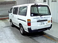 Toyota HIACE VAN лот № 4546 оценка R  с аукциона в Японии 1