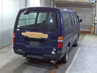 Toyota HIACE VAN лот № 7017 оценка R  с аукциона в Японии 4