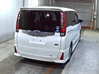 Toyota NOAH лот № 5635 оценка 3.5  с аукциона в Японии 4