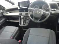 Toyota NOAH лот № 3045 оценка R  с аукциона в Японии 2