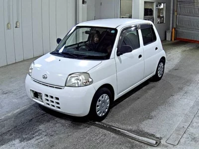 Daihatsu Esse