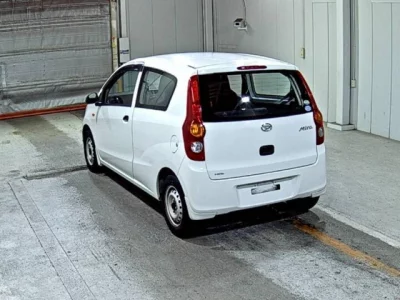 Daihatsu MIRA  с аукциона в Японии