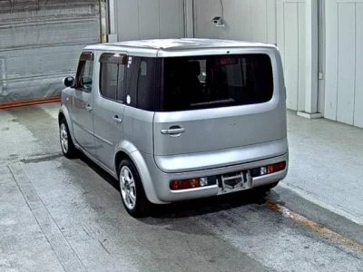 Nissan CUBE  с аукциона в Японии