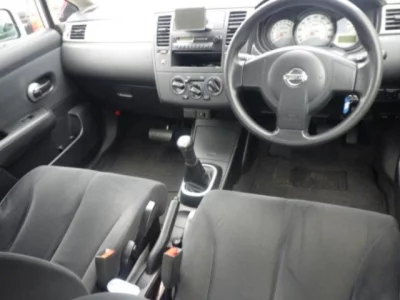 Nissan TIIDA LATIO  с аукциона в Японии