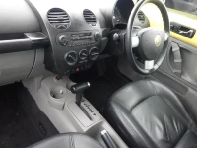 Volkswagen NEW BEETLE