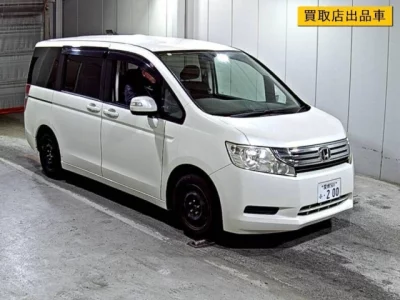 Honda STEP WAGON  с аукциона в Японии