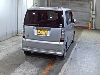 Honda N BOX лот № 5625 оценка 3.5  с аукциона в Японии 4