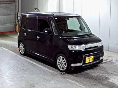 Daihatsu TANTO  с аукциона в Японии