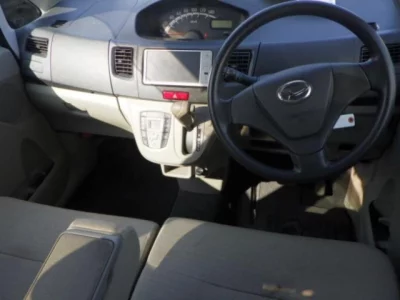 Daihatsu MOVE  с аукциона в Японии