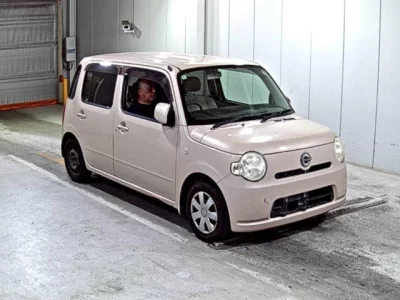 Daihatsu MIRA  с аукциона в Японии