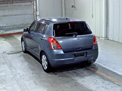 Suzuki SWIFT  с аукциона в Японии