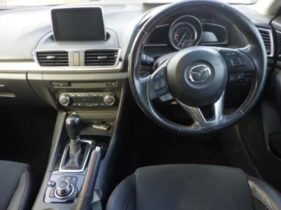 Mazda AXELA  с аукциона в Японии