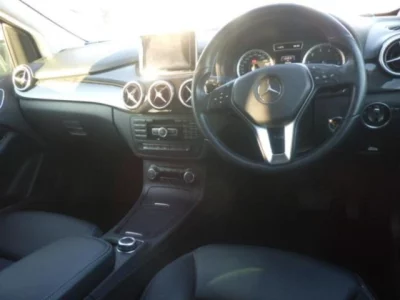 Mercedes-Benz B CLASS