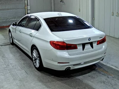 BMW 5-Series  с аукциона в Японии