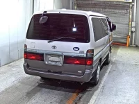 Toyota HIACE лот № 5773 оценка 3.5  с аукциона в Японии 4