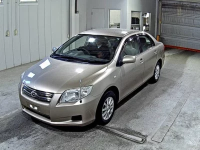 Toyota COROLLA AXIO  с аукциона в Японии