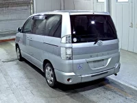 Toyota VOXY лот № 5947 оценка R  с аукциона в Японии 1