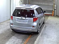 Toyota RACTIS лот № 5933 оценка 3.5  с аукциона в Японии 4