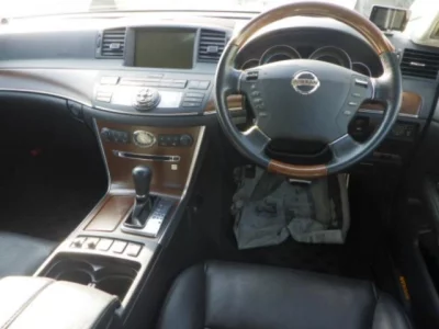 Nissan FUGA  с аукциона в Японии