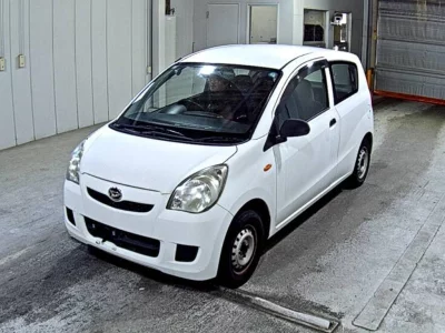Daihatsu MIRA  с аукциона в Японии