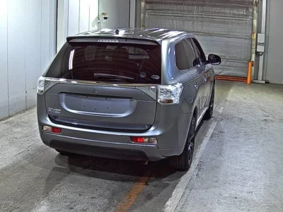 Mitsubishi OUTLANDER PHEV