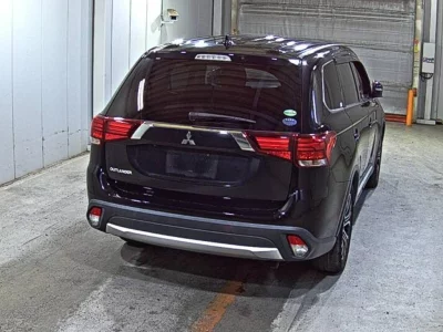 Mitsubishi OUTLANDER  с аукциона в Японии