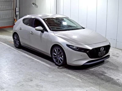 Mazda MAZDA3  с аукциона в Японии