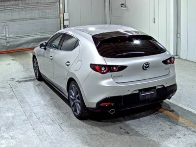 Mazda MAZDA3  с аукциона в Японии