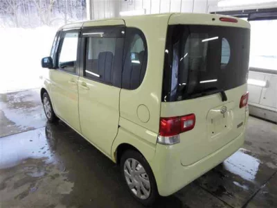 Daihatsu TANTO  с аукциона в Японии