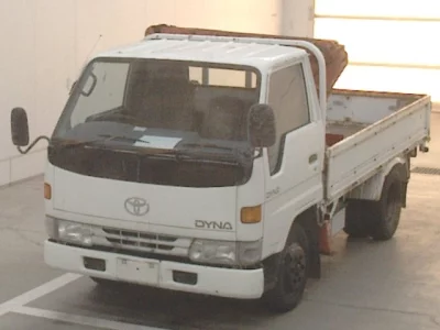 Toyota DYNA  с аукциона в Японии