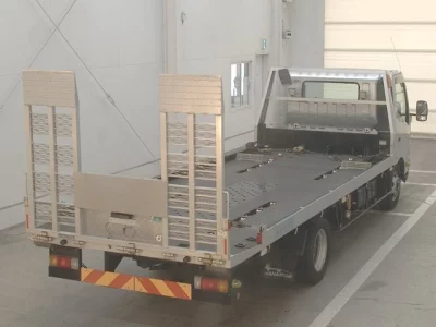 Toyota DYNA  с аукциона в Японии