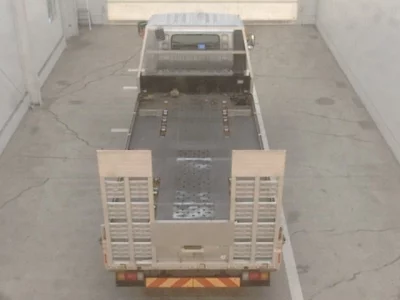 Toyota DYNA  с аукциона в Японии