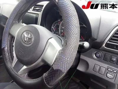 Toyota RACTIS  с аукциона в Японии