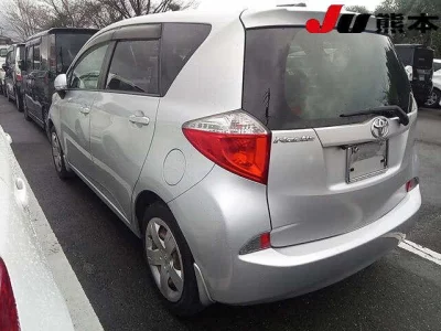 Toyota RACTIS  с аукциона в Японии